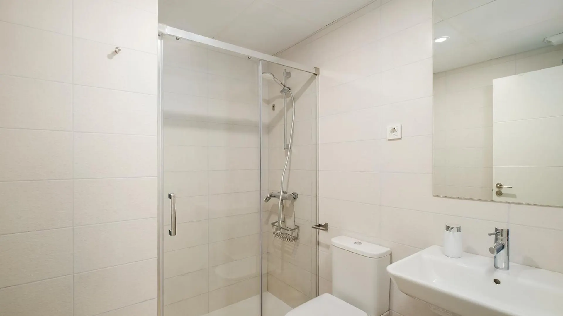 Apartamento De Lujo En La Malagueta Con Piscina Y Garaje Malaga Apartment